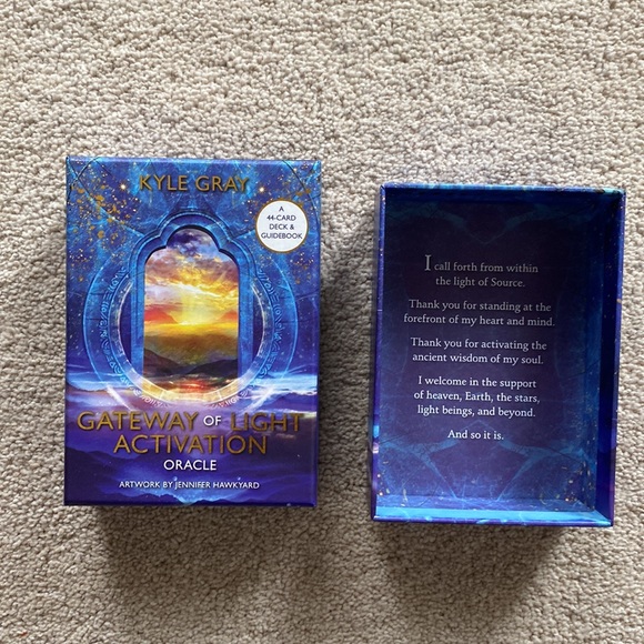 ✨SOLD✨ Gateway of Light Activation Oracle Cards by Kyle Gray - Picture 9 of 10
